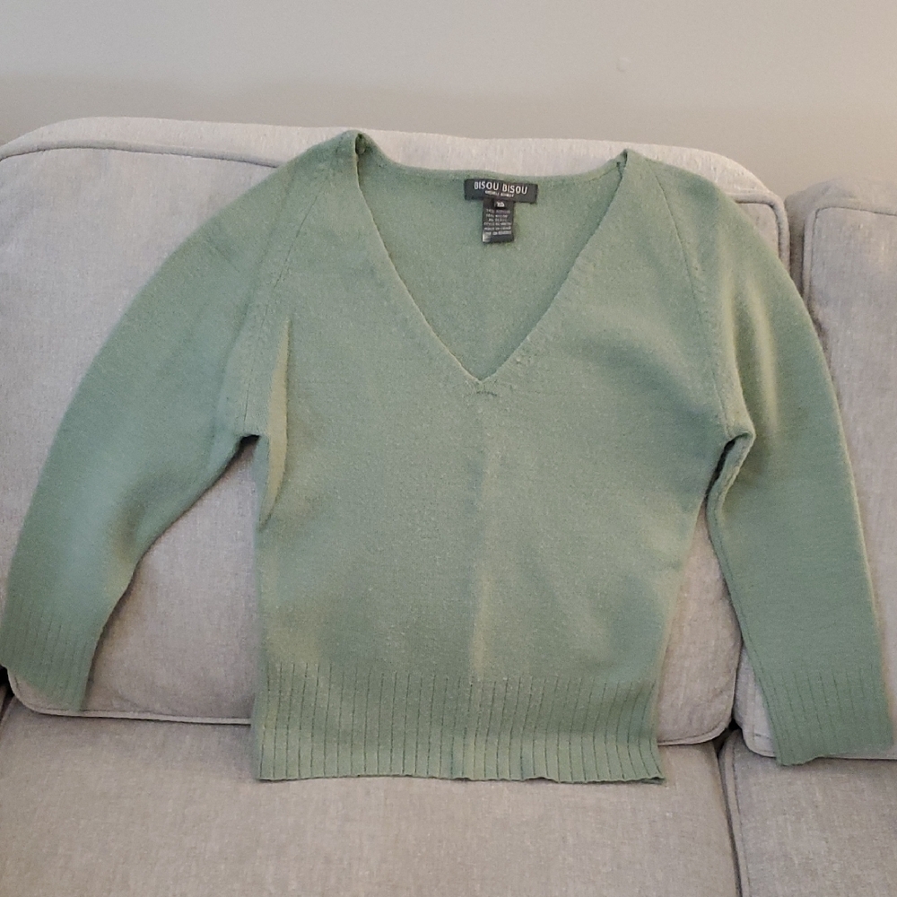 Bisou Bisou Sage V Neck Sweater 3/4 Sleeve
